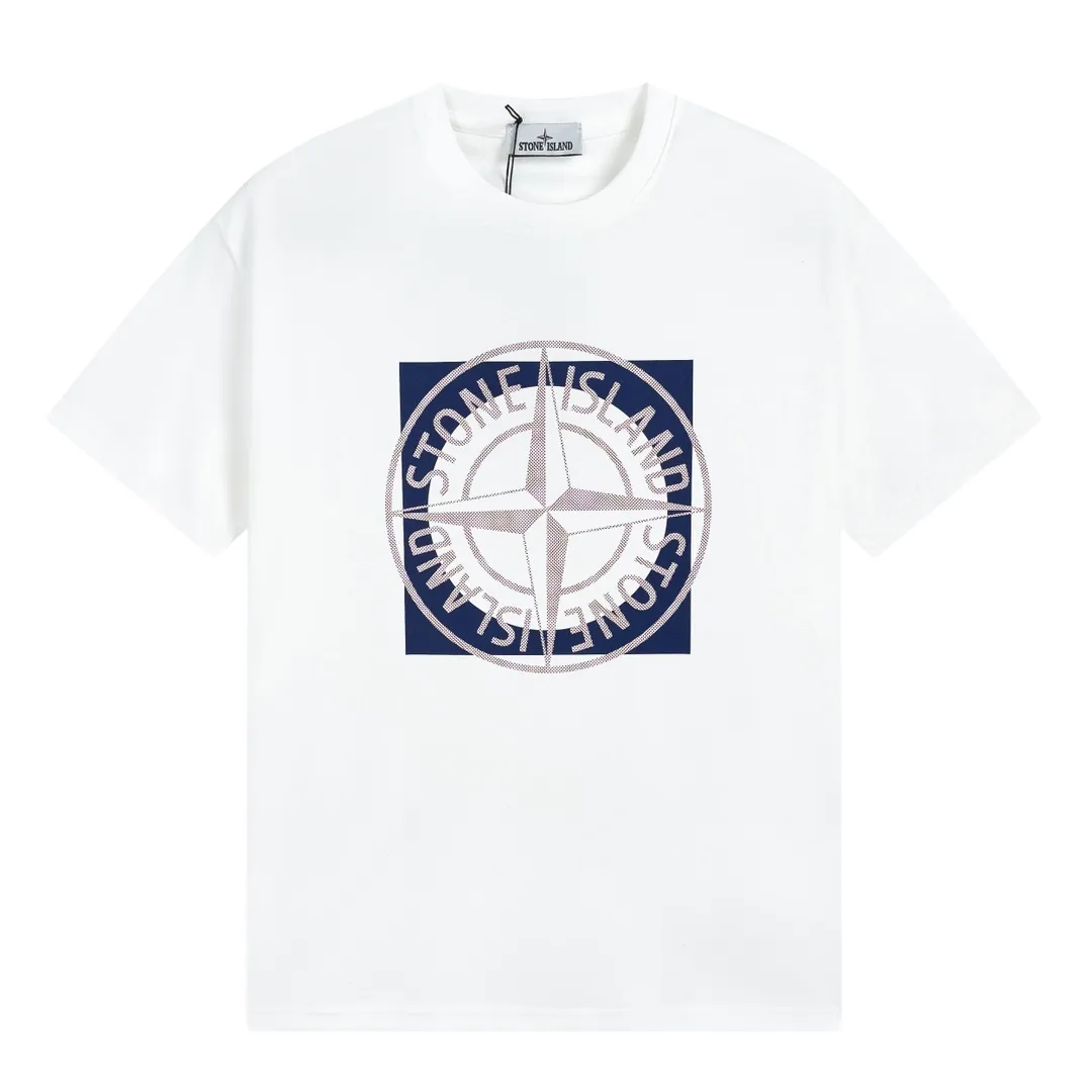 W615#P110💰 [Stone lsland/Stone Island summer new short-sleeved T-shirt with big compass print on the chest] ⚠️[Original creation with high control of details] - Made of 260 grams of combed cotton with 32-count double yarn, soft and comfortable to the touch, sweat-absorbent and breathable. - Simple, basic and versatile style, original quality, the first choice for couples. - Made in a large factory, four needles and five threads on the shoulder, neatly arranged, high quality workmanship. - Same style for men and women. Very versatile, one piece for everyone, details are clearly visible. Color: Black White Size: M L